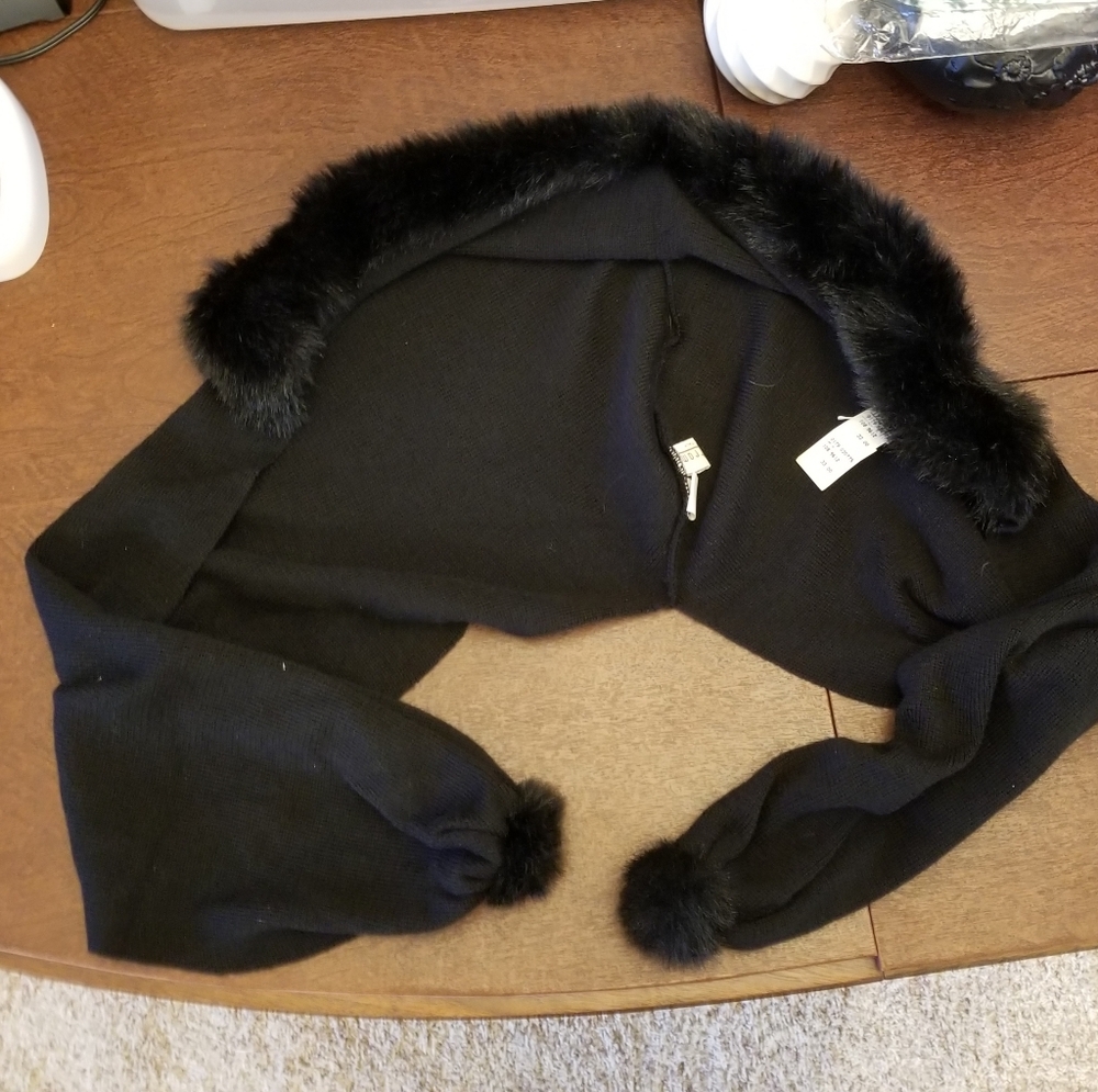 NWT Vintage Nordstrom Hooded Shawl/Wrap Faux Fur Trim Black